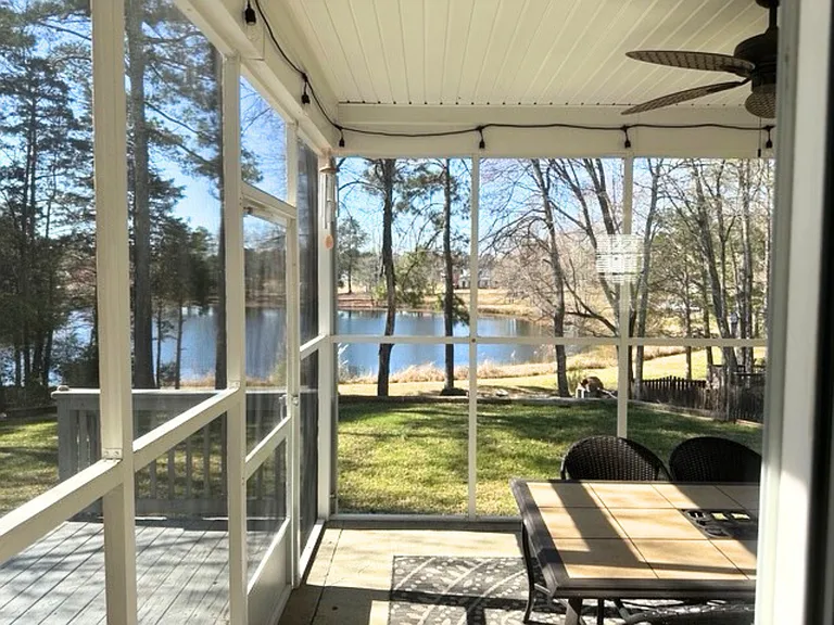1026 Village Green Ln — Photo 10