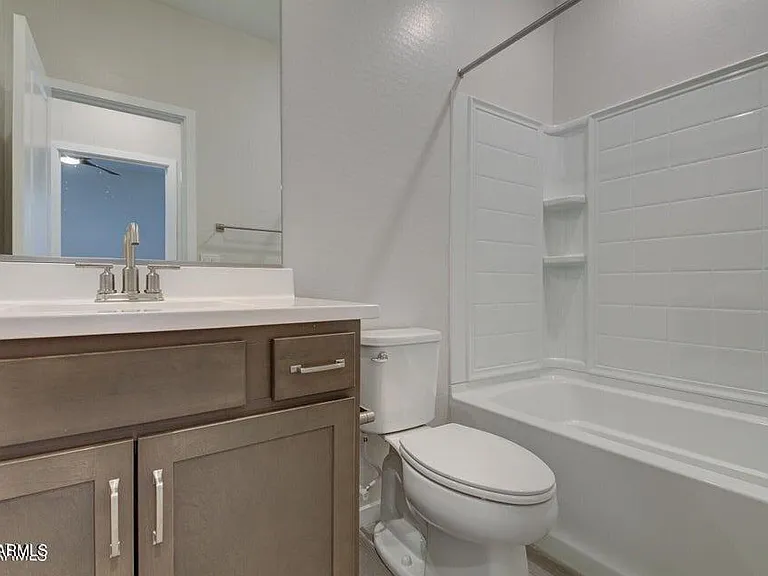 2831 S Central Dr — Photo 13