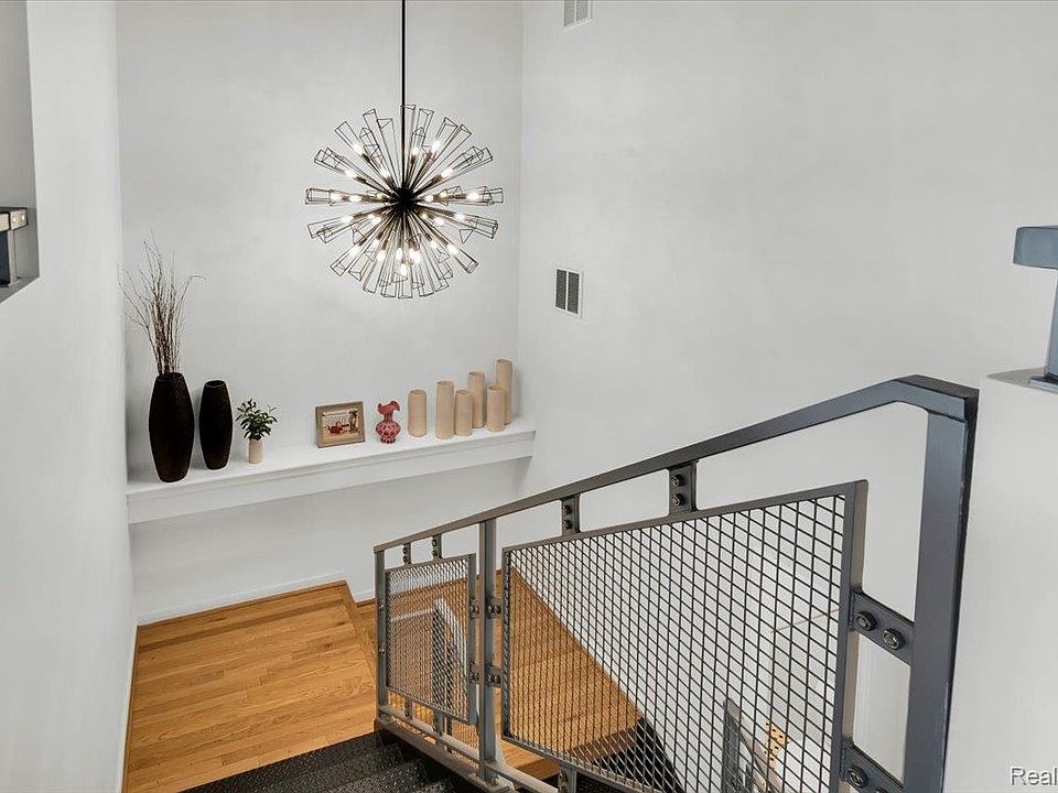 614 S Troy St Unit 203, photo 14
