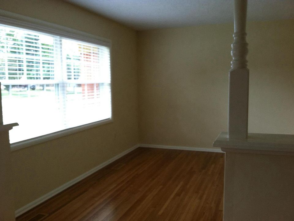2nd image of 3511 S 31st St