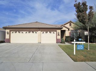 1838 W Berkshire Ln, Hanford, CA 93230