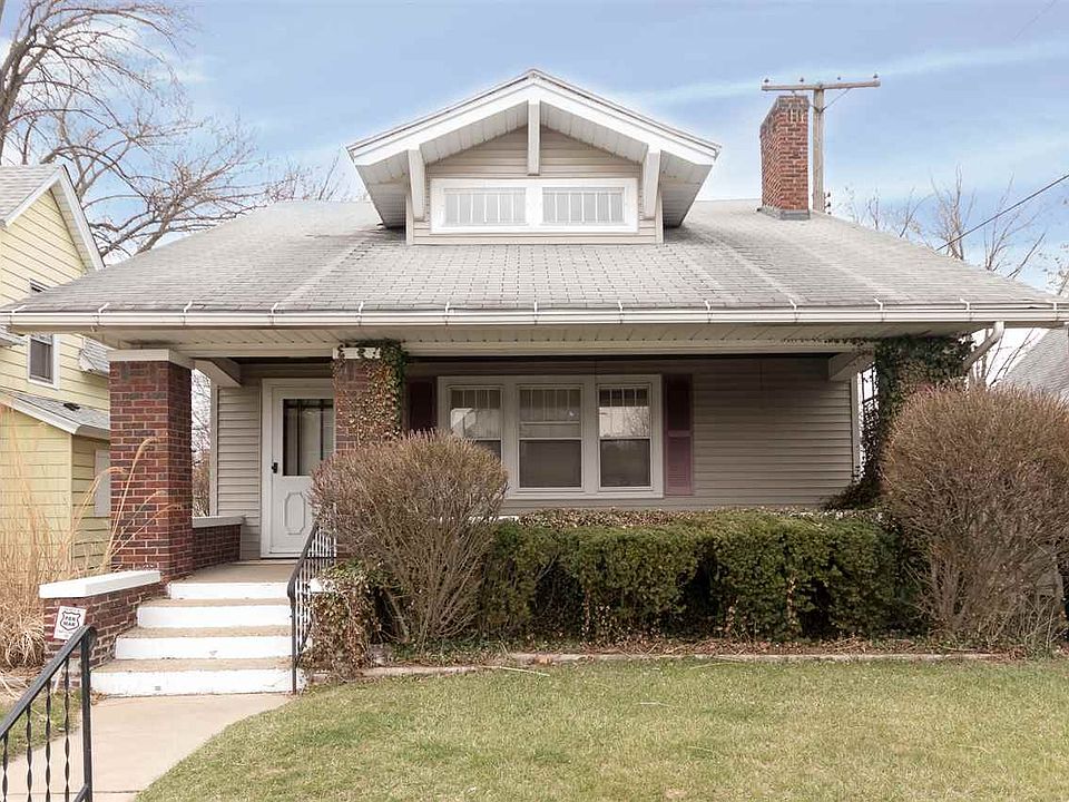1st image of 833 E Bowman St