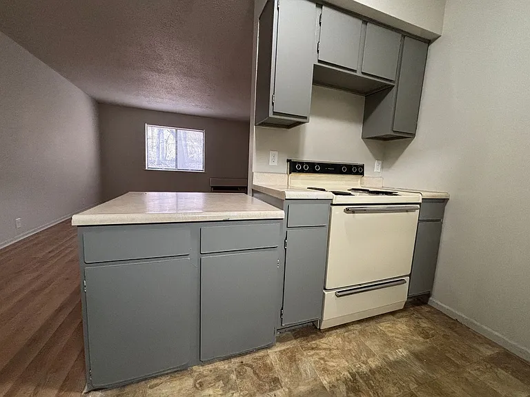 Brookside Apartments — Photo 16