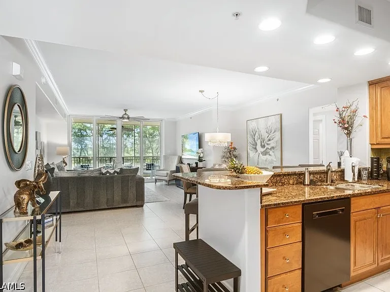 2728 Tiburon Blvd E #A-203 — Photo 4