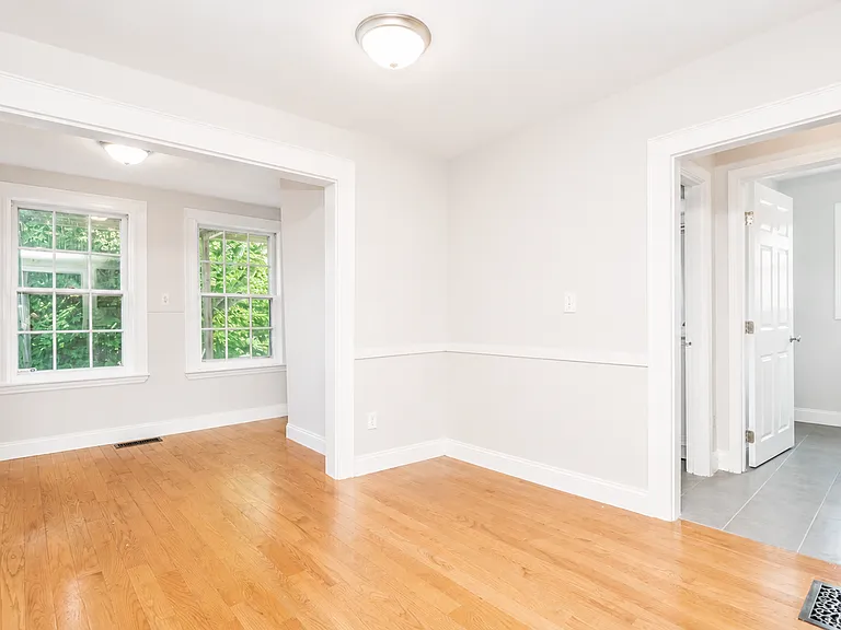 7 Park St #B — Photo 14