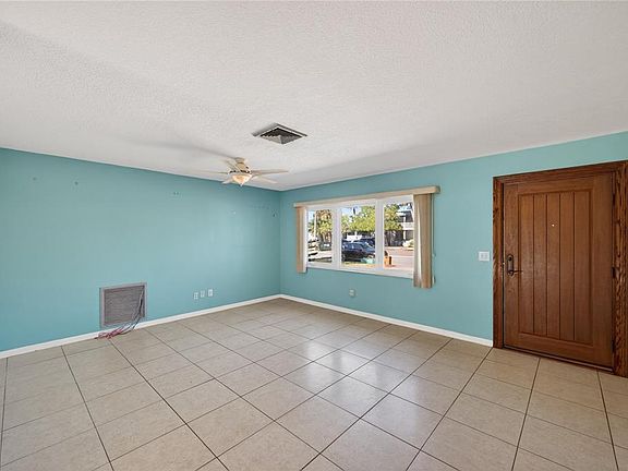 5th image of 1417 Spring Ln