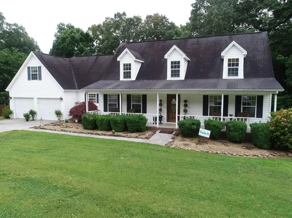 957 E Brentwood Dr, Morristown, TN 37814