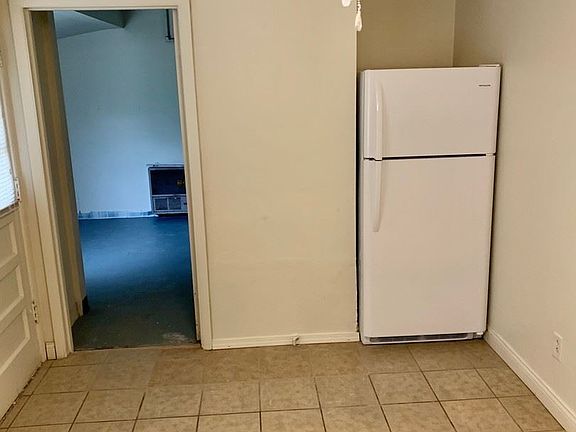 5th image of 825 Marias Dr