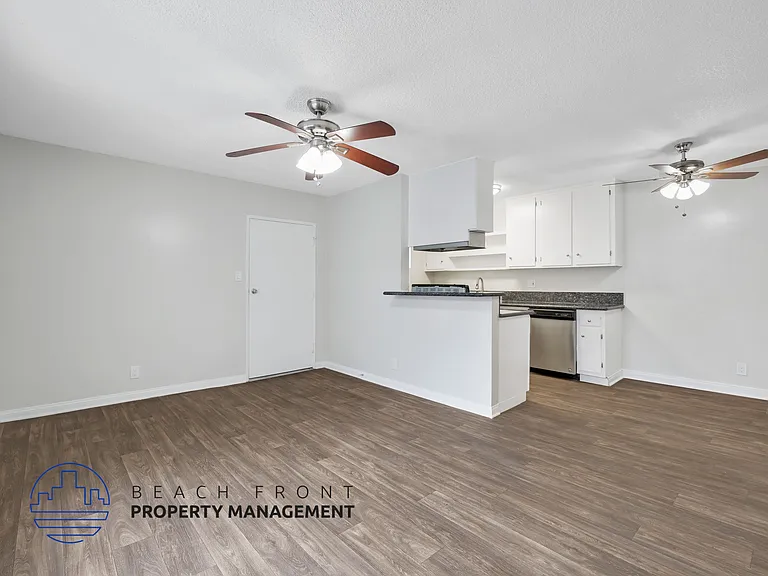 12417 Benedict Ave. — Photo 26