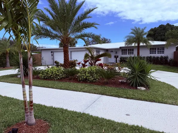 830 6th Street, Lake Park, FL 33403