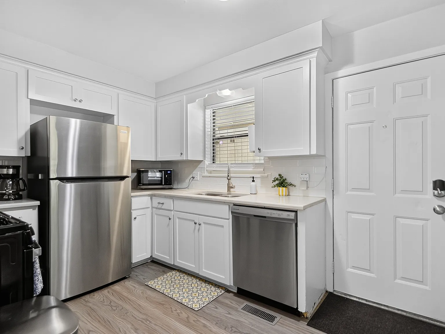 2 bed, 822 sqft, $1,150 — Photo 4