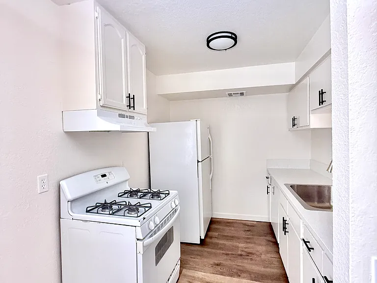 6739 Coldwater Canyon Ave #5 — Photo 11
