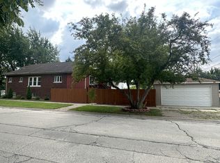 9800 S 53rd Ave, Oak Lawn, IL 60453