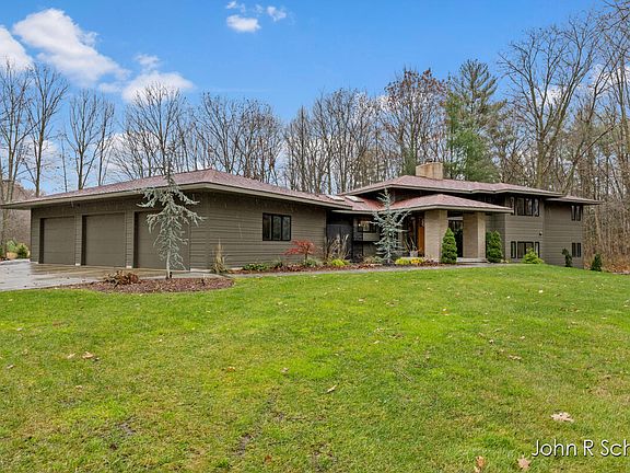 3rd image of 7320 Timberwinds Dr