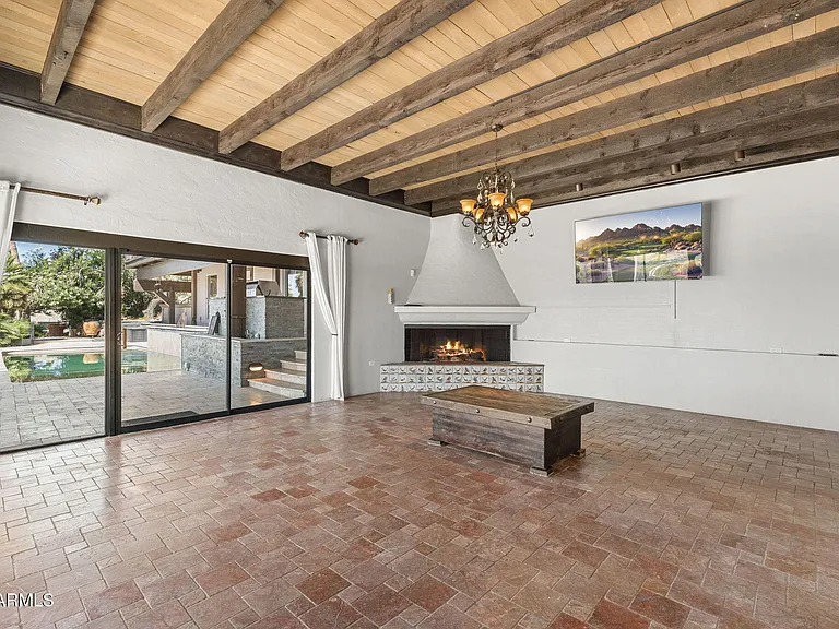6900 N Highlands Dr — Photo 12