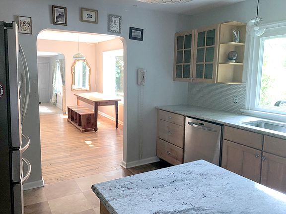 Kitchen to Entry/Dining Nook