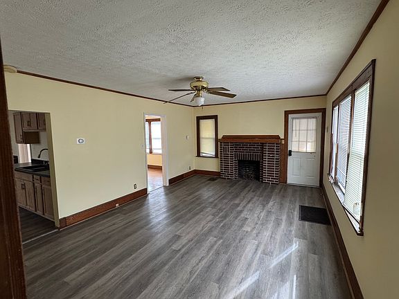 4th image of 1032 Wildwood Ave