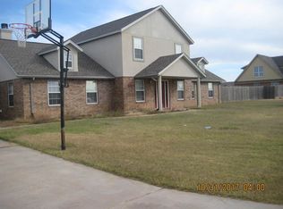 203 Choctaw Ave, Geronimo, OK 73543