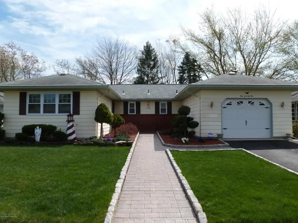 175 Fort De France Ave, Toms River, NJ 08757