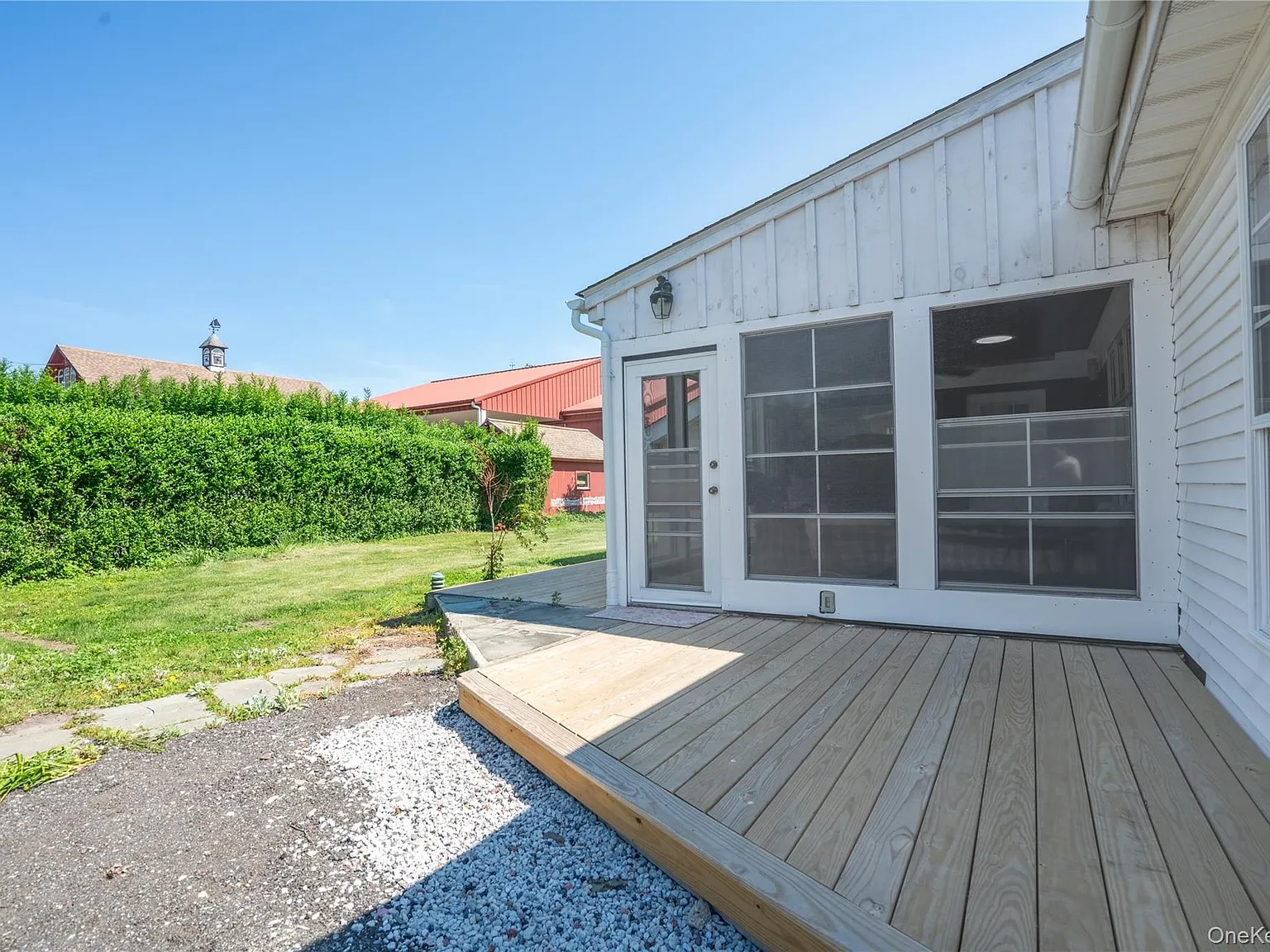 4 bed, 2.0 bath, 2000 sqft, $3,800 — Photo 3