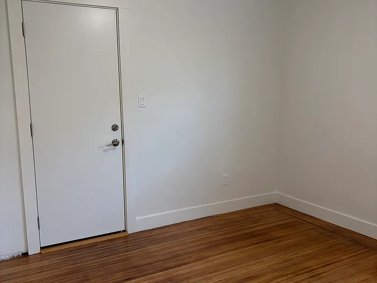 430 Gilger Ave — Photo 6