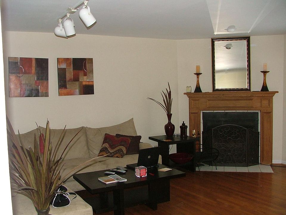 1st image of 2148 Fulton Ave #A