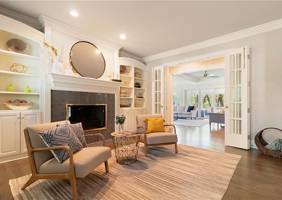8335 Maplewood Dr, Lenexa, KS 66215 Zillow