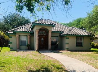 829 Sunnyvale Pl, Uvalde, TX 78801