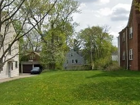 3621 Glencairn Rd, Shaker Heights, OH 44122