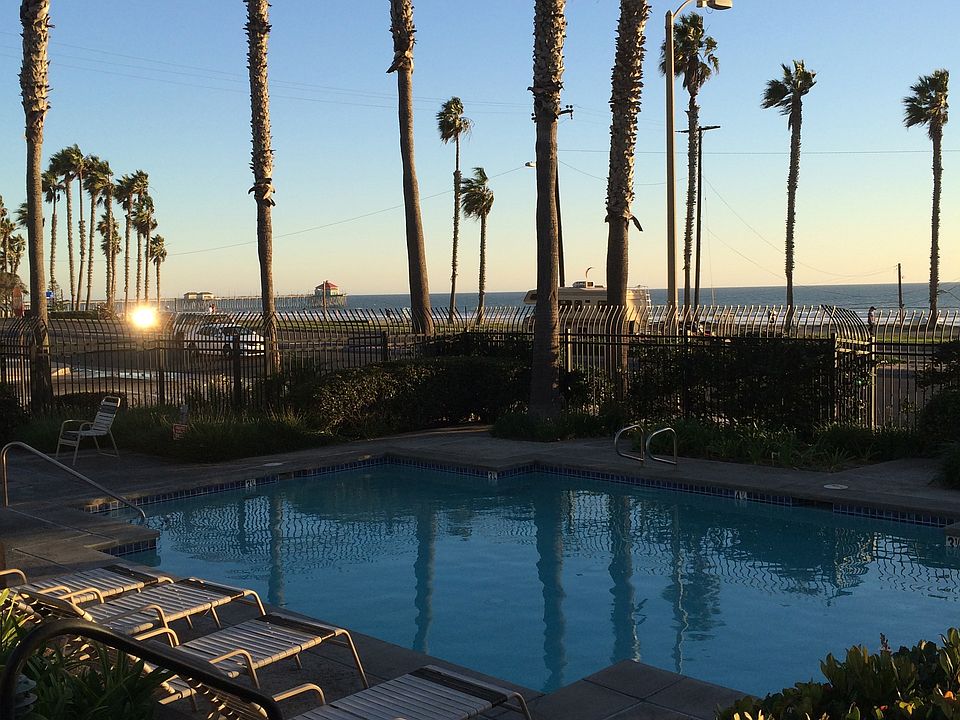 Pool over looking the Pacific