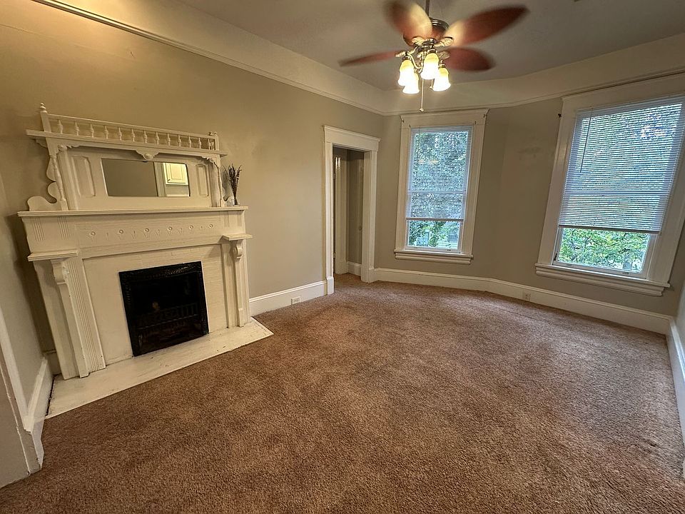 1st image of 946 Magnolia St #6