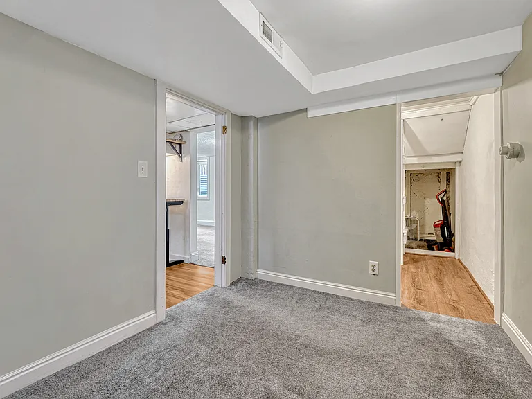 1445 S Lincoln St — Photo 8
