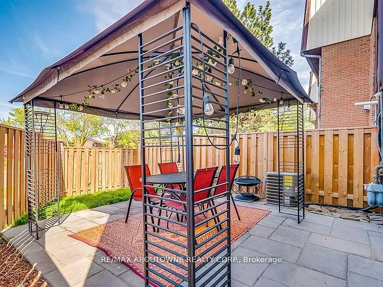 180 Mississauga Valley Blvd #1 — Photo 9