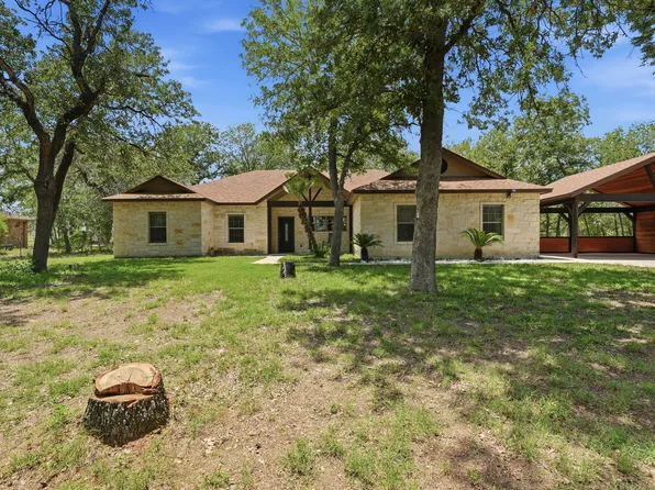105 Wild Stallion, La Vernia, TX 78121