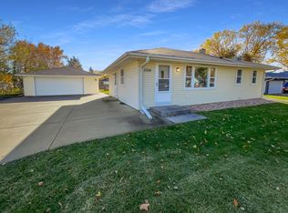 2306 Beam Ave, Saint Paul, MN 55109