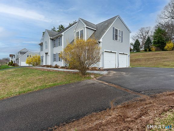 3rd image of 63 Old Cider Mill Road