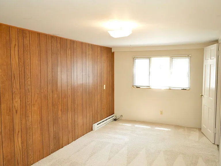 109 Piedmont Ave N — Photo 8