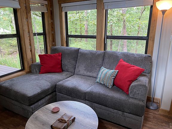 5th image of 396 Choate Rd