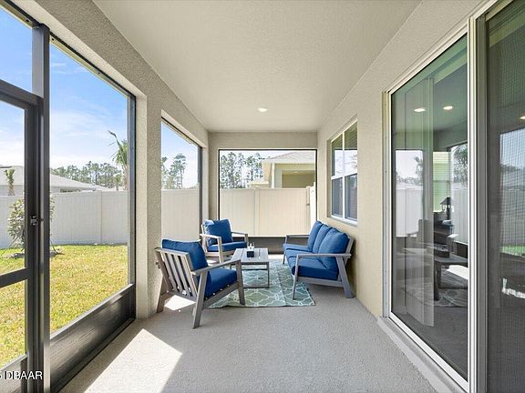 3rd image of 322 E Merimont Ln