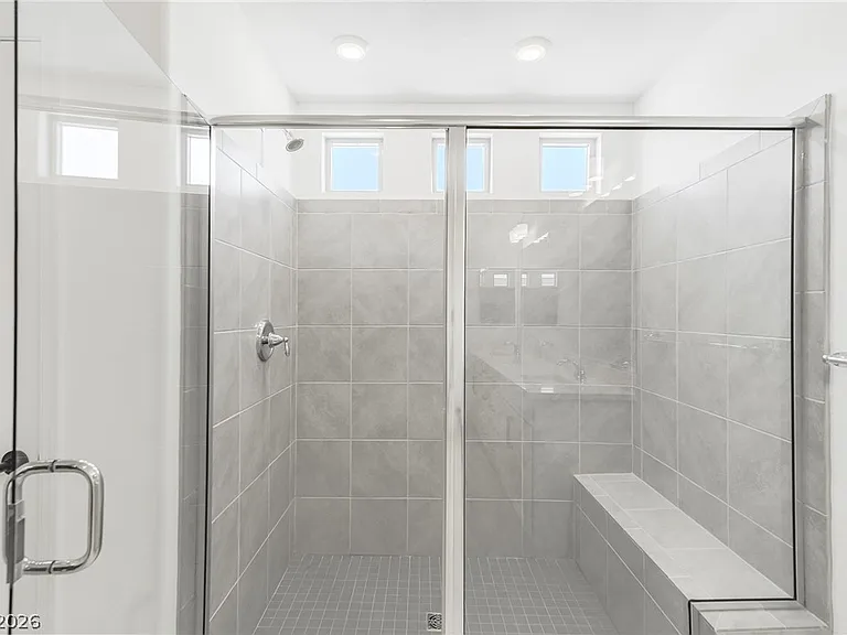 5741 Tioga Way — Photo 20