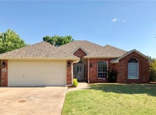 4105 Knights Bridge St, Norman, OK 73072