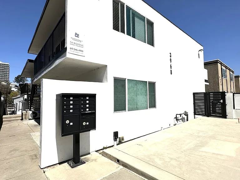 Beautifully Remodeled Property in Prime North Park Location — Photo 7