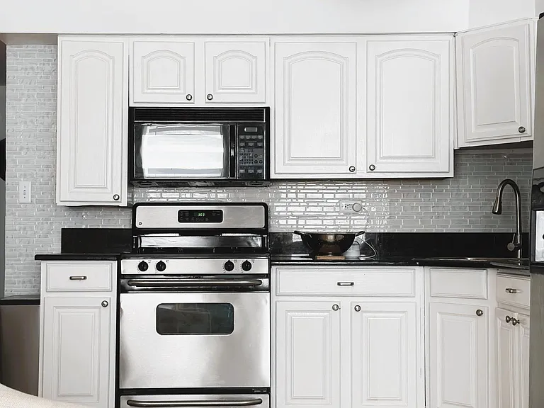 625 S Loomis St #1 — Photo 1
