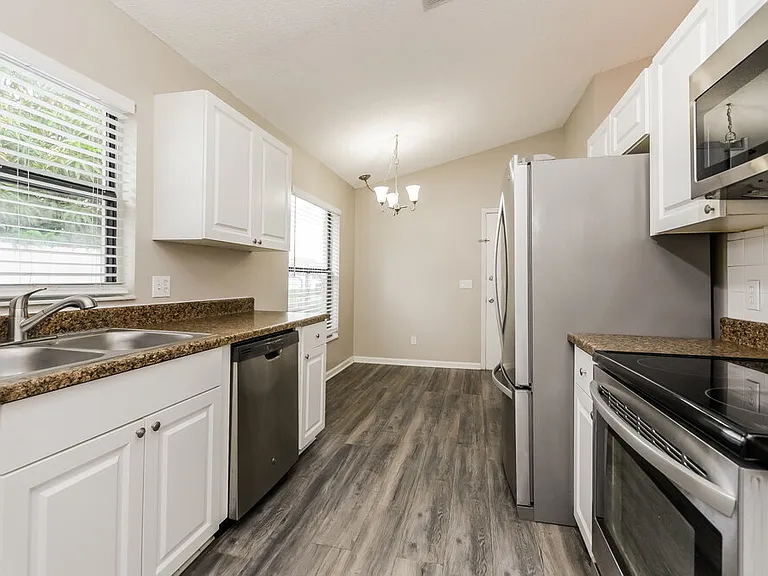 1418 Mona Dr — Photo 8