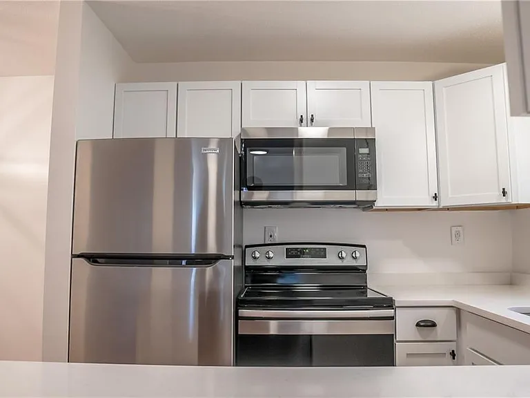 728 Beverage Hill Ave #11 — Photo 4