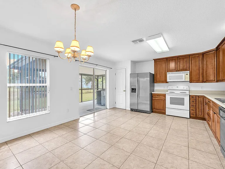 6760 Waterton Dr — Photo 9