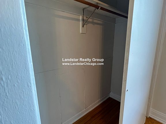 3rd image of 5040 N Lincoln Ave #A-4