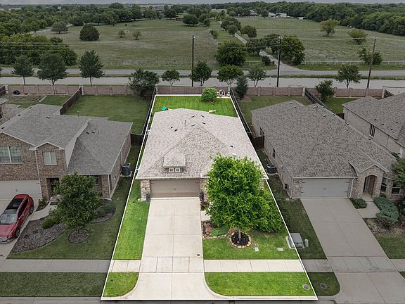 5th image of 5912 Aster Dr