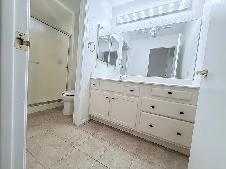 9709 Blue Bell Dr — Photo 15