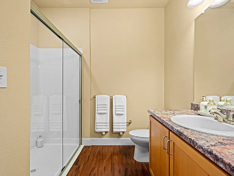 Quinn Crossing Apartments — Photo 29